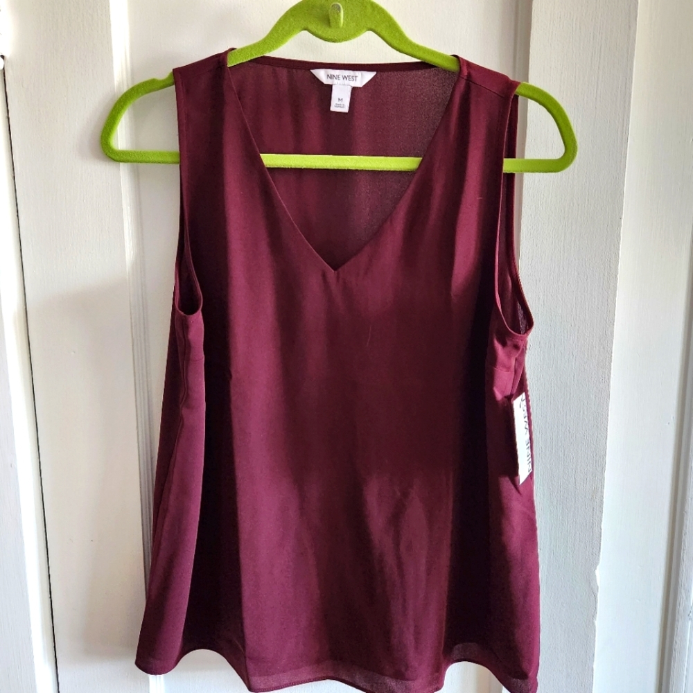 Nine West V Neck